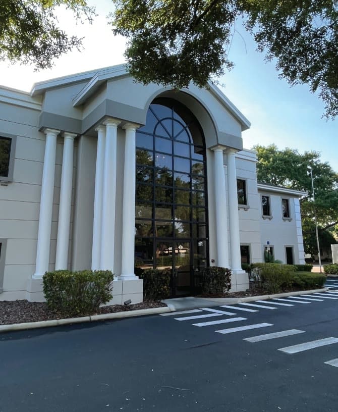 The entrance of the Cummins Worldwide headquarters